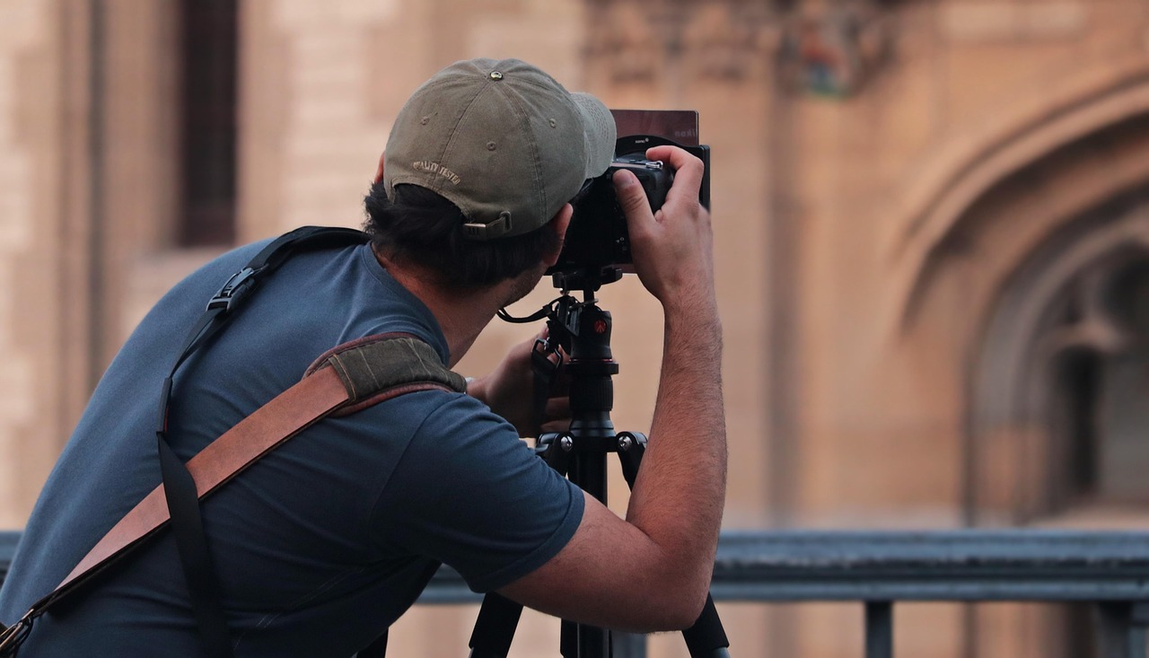 写真副業に必要なスキルと資格は何ですか？