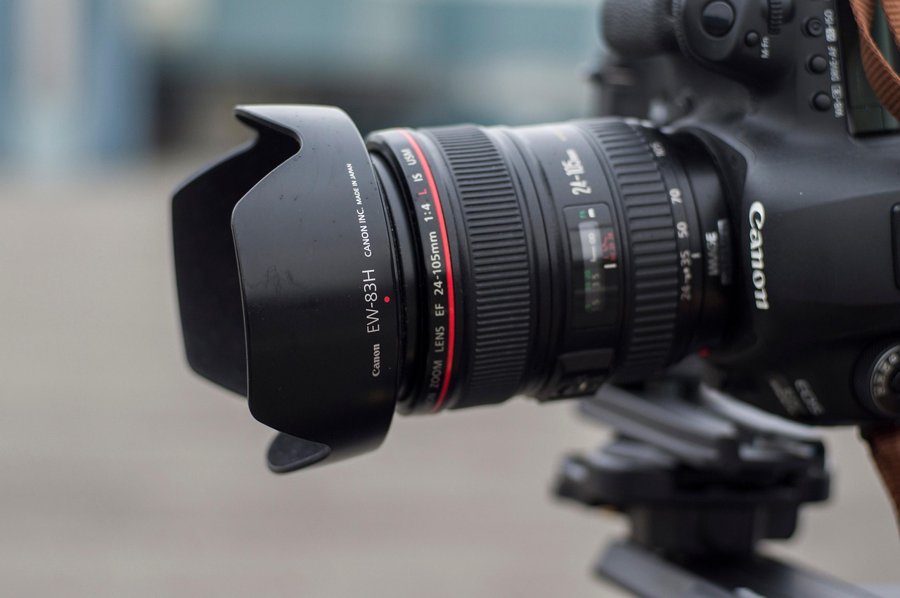 ミラーレスと一眼レフの違いは初心者向けにどう説明する？