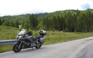 バイクツーリングでも持ちやすいカメラのおすすめは？