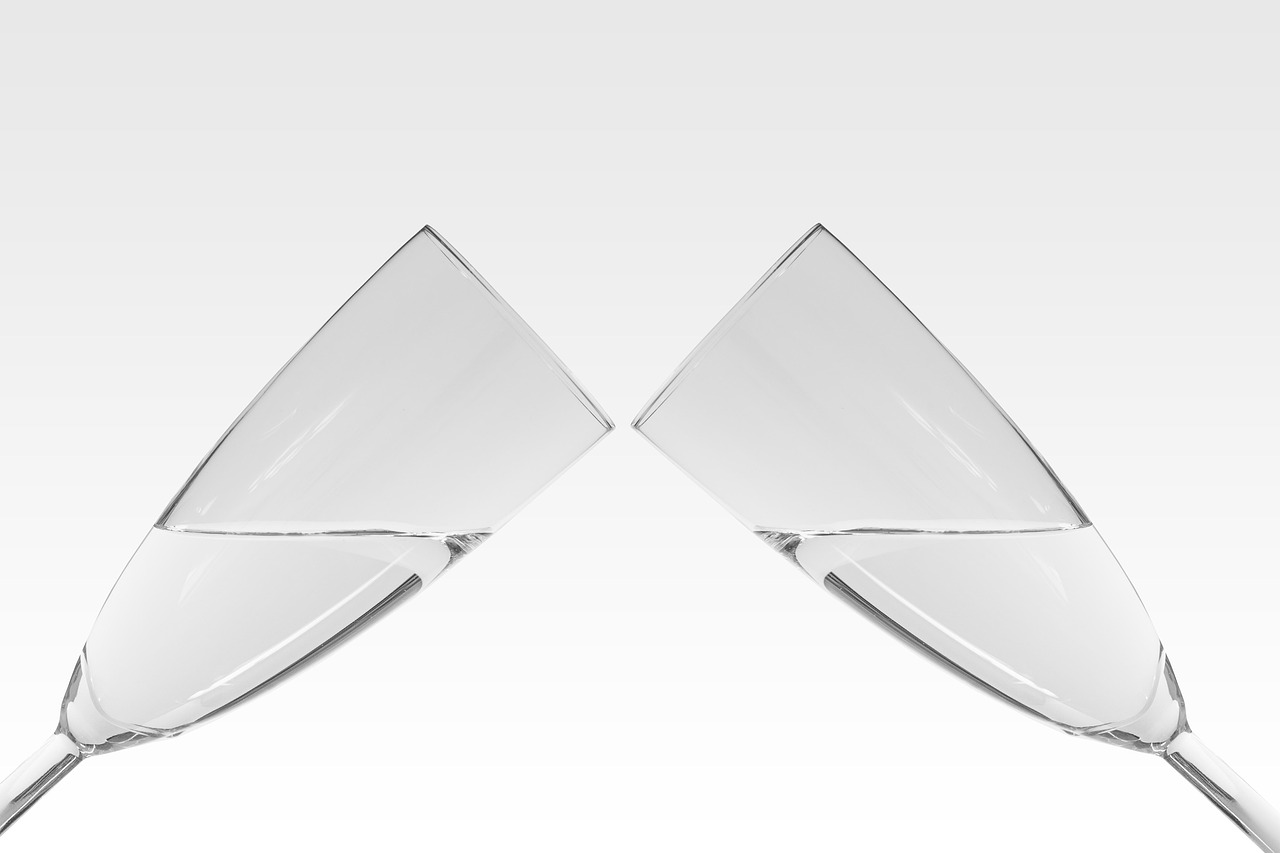 メガネ使用者向きのファインダー形状はどのようなものが最適ですか？