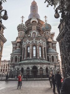 高すぎるモデルを選ばないための判断基準は？