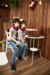 YouTube撮影に最適なカメラを選ぶポイントとは？