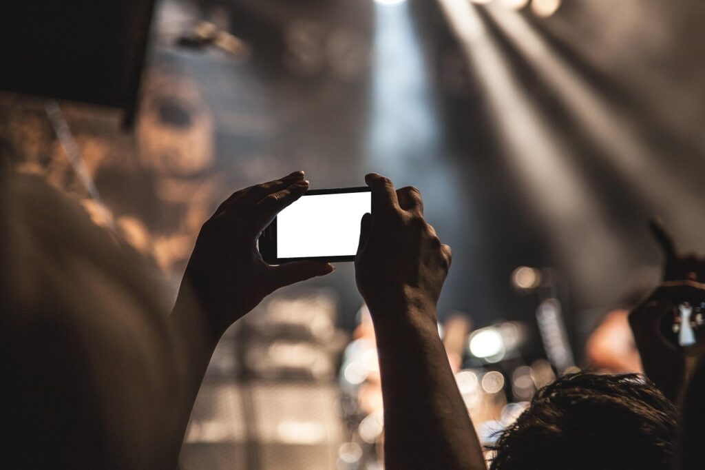 写真投稿サイトでスマホを使って稼ぐ方法は？