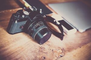 家族の写真を撮るためのカメラ選び方とスマホ連携のポイントは？