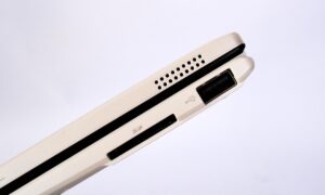 SDカード UHS-IとUHS-IIの違いは初心者にとってどっちが選ぶべき？