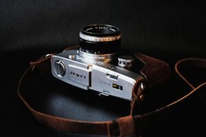 メカシャッターと電子シャッターの違いは初心者にとってどっちが選びやすい？